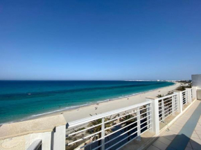 Penthouse waterfront apartment with large terrace